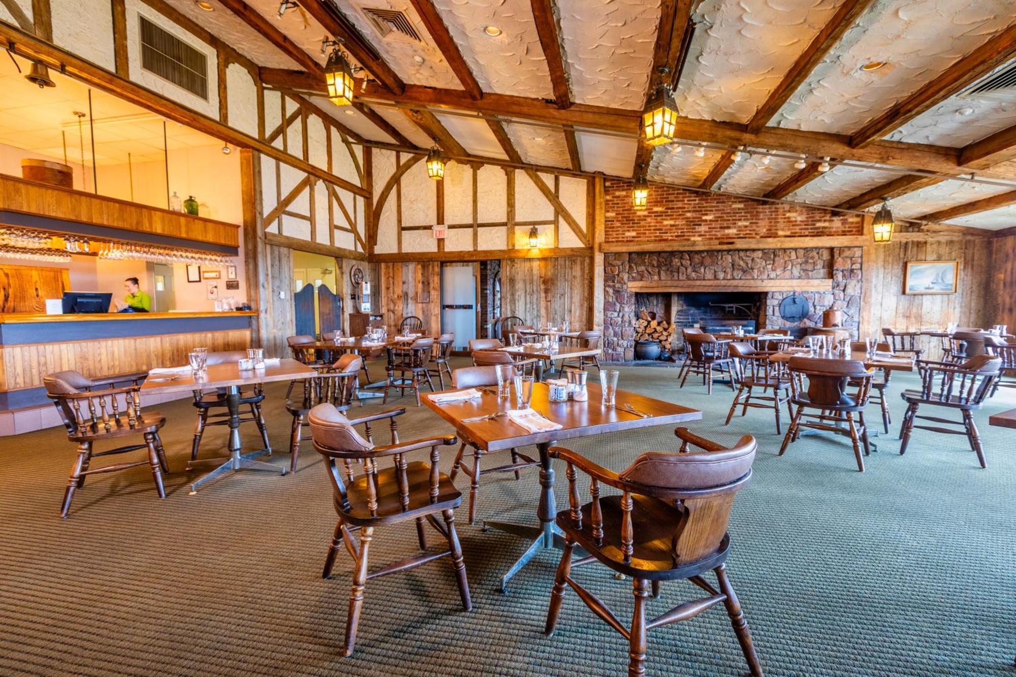 Old Orchard Inn Вулфвилл Экстерьер фото