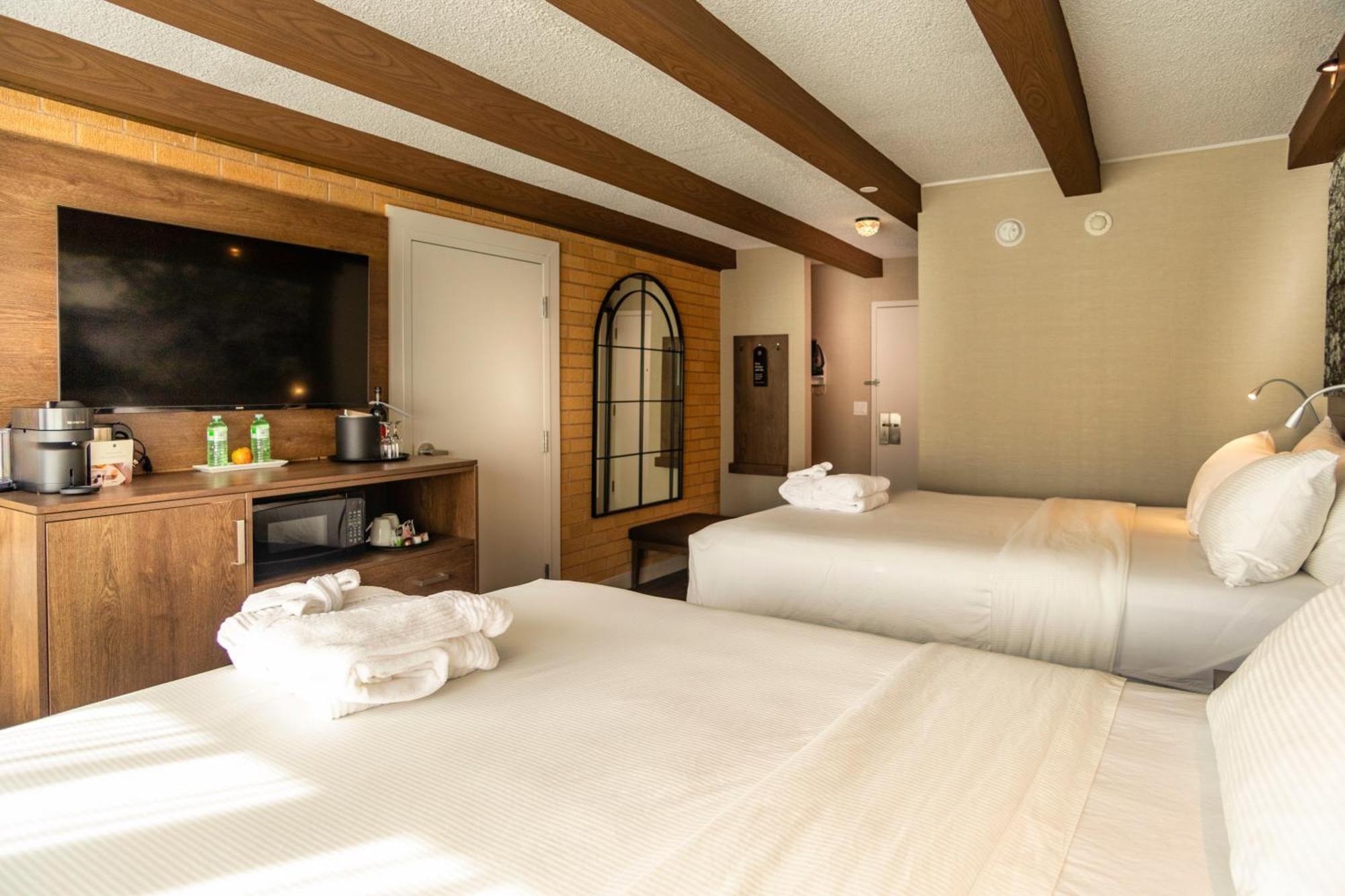 Old Orchard Inn Вулфвилл Экстерьер фото