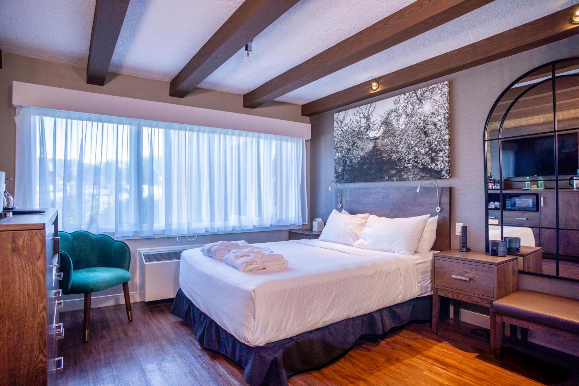Old Orchard Inn Вулфвилл Экстерьер фото