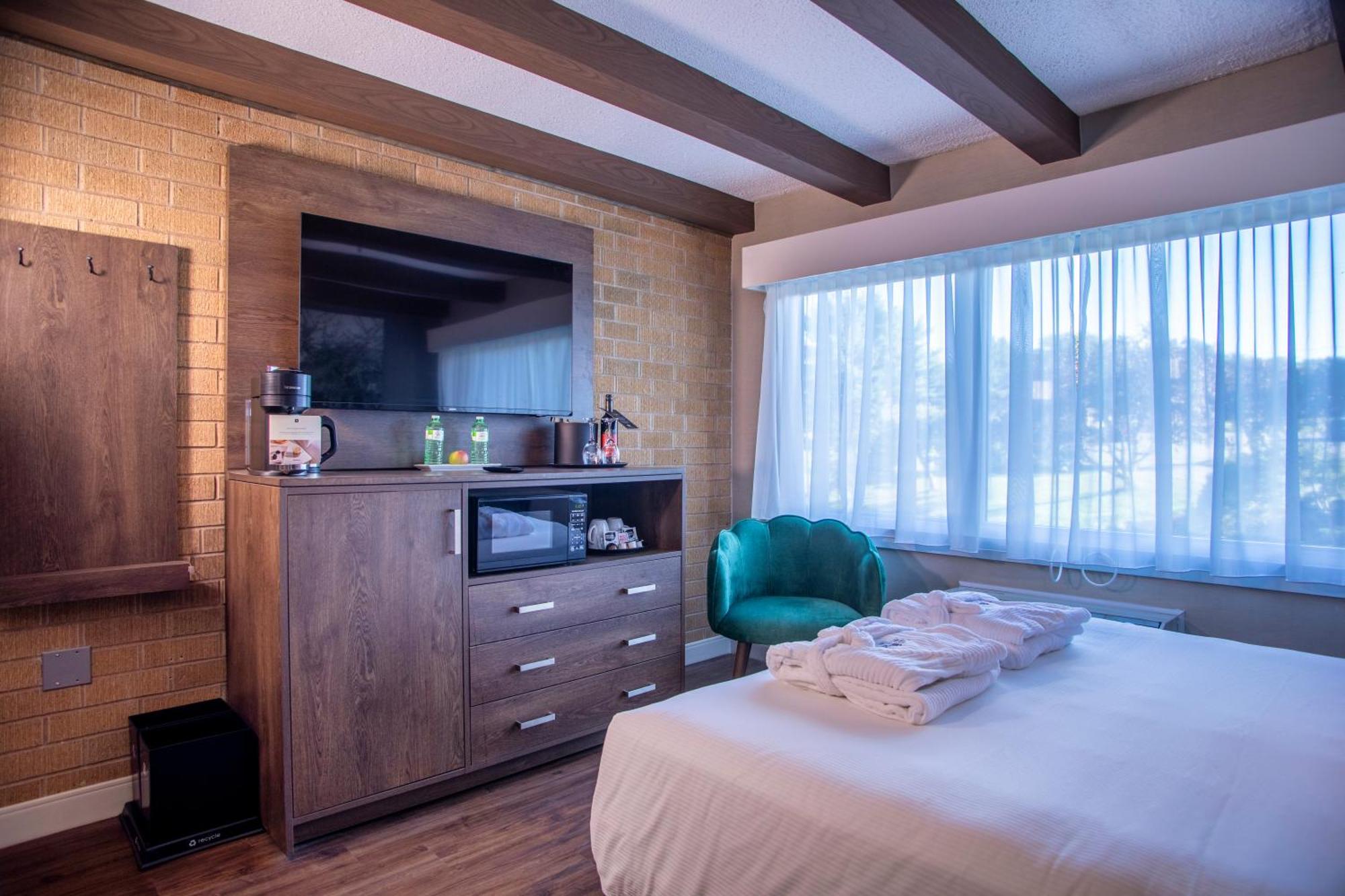 Old Orchard Inn Вулфвилл Экстерьер фото